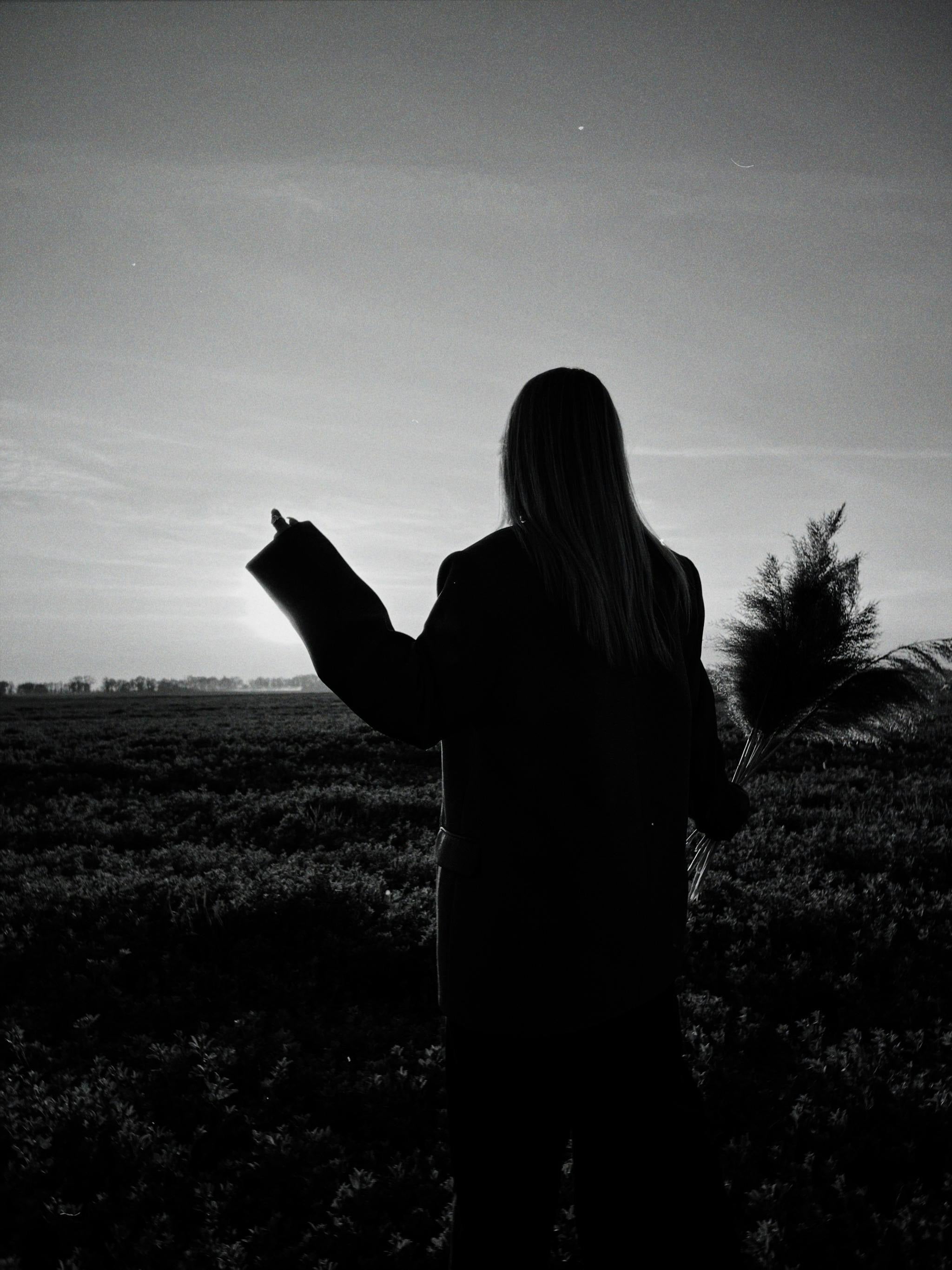 <em><strong>Camlira R.</strong></em>